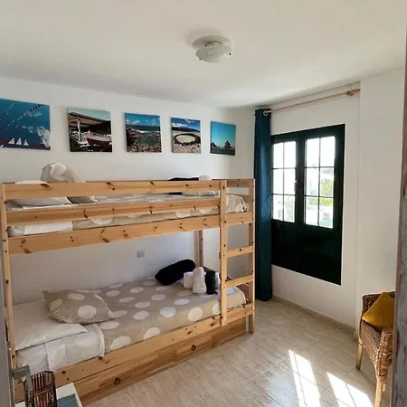 Vivilanza Surfhouse Guest house *