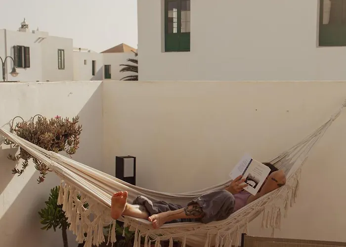 Vivilanza Surfhouse Коста-Тегисе