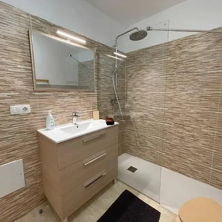 Vivilanza Surfhouse *