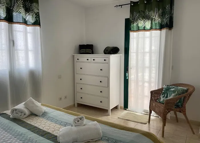 Vivilanza Surfhouse Guest house *